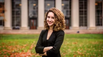 قصص ملهمة: مايا نصر تحلل تحديات المرأة العربية في علوم الفضاء